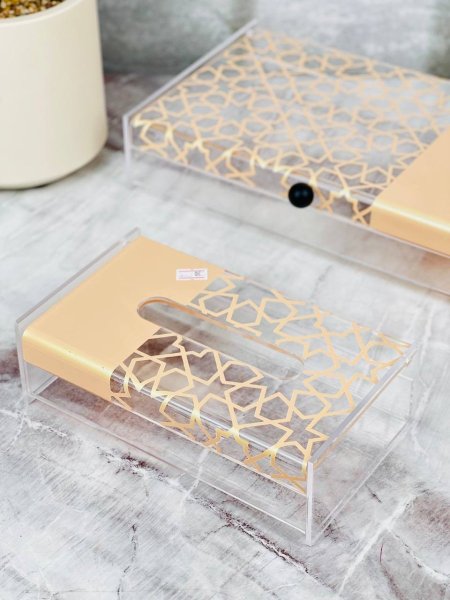 علبة محارم اكروليك شفاف مع غطاء نص بيج نص مرسم 25x15CM