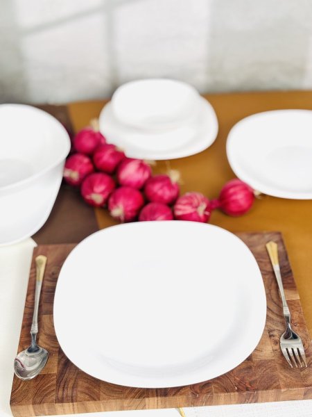 صحن اوبال شوعاني مربع ابيض سادة 26Cm