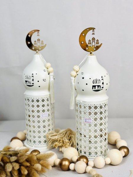 فانوس معدن بيج محفر مع اضاءة