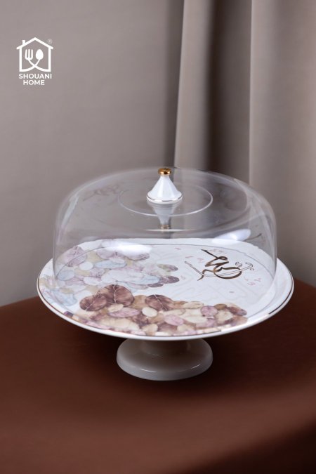 جاط كيك بورسلان اوف وايت مع قاعدة وغطاء اكروليك حز ذهبي مورد شكل مسجد كتابة ( بالمحبة )