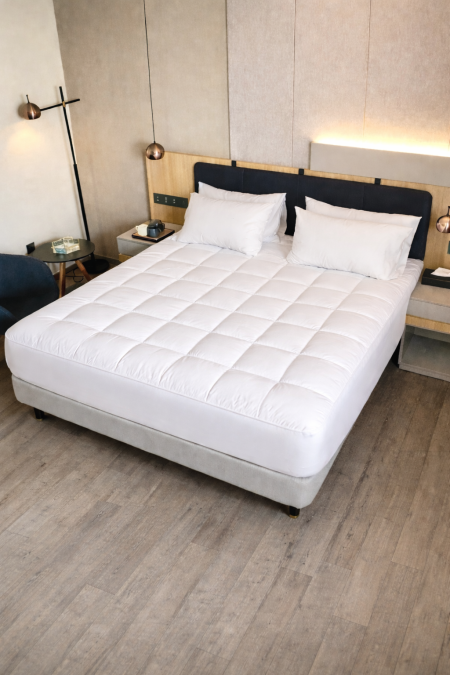 لبادة تخت فندقية للنوم الهادىء و المريح