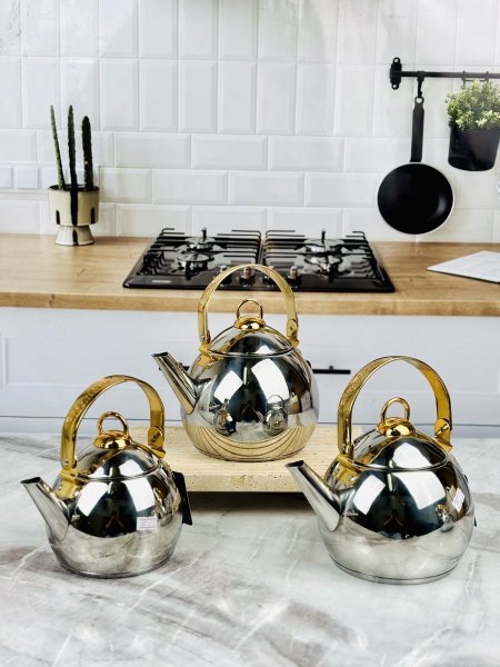 بريق شاي ستانلس مع غطاء ويد ذهبي