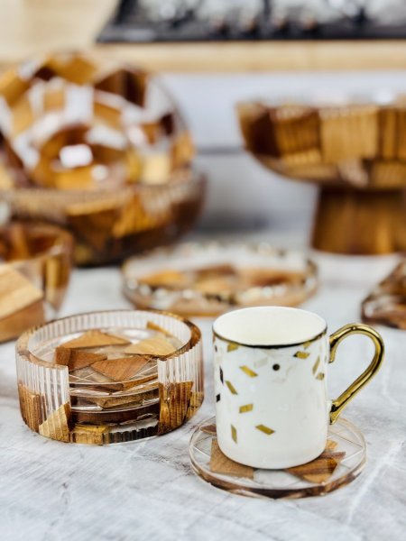 طقم كوسترات ريزن مع خشب بني غامق 4 قطع مع ستاند حجم صغير