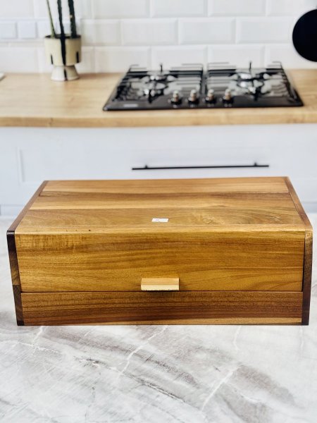 صندوق خبز خشب بني غامق مستطيل