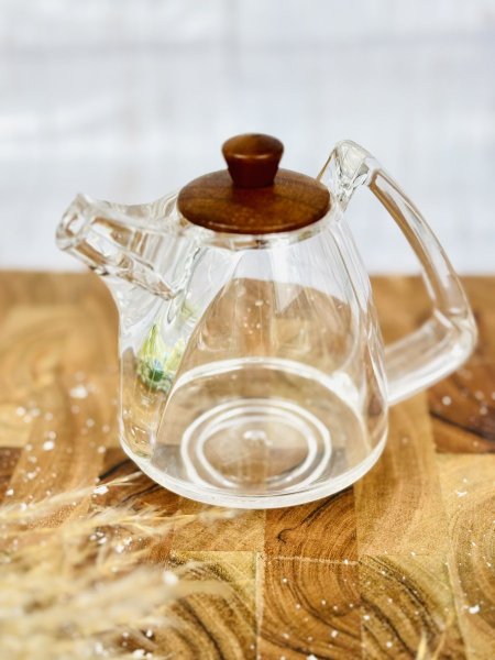 إبريق زيت اكروليك شفاف مع غطاء خشب