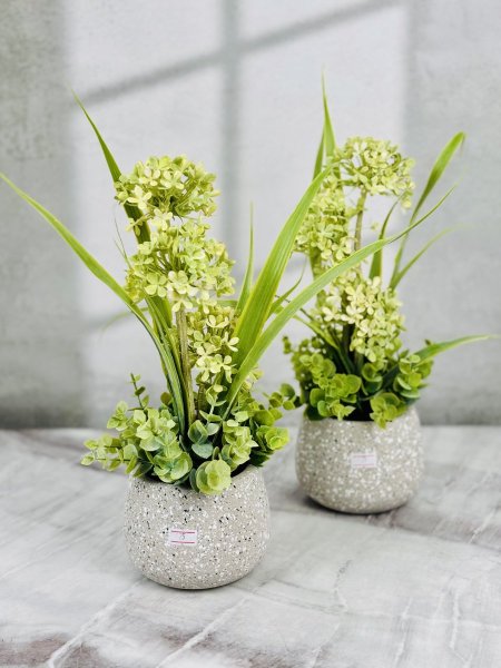 قوار ورد فخار بورسلان صغير عشب اخضر