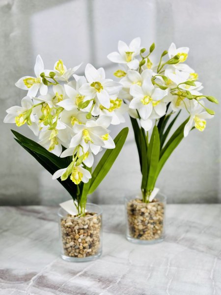 قوار ورد زجاج مع حجر 45Cm