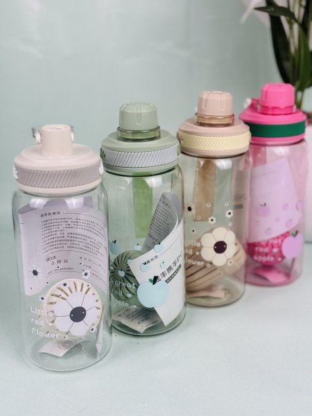 مطرة ماء بلاستيك مع غطاء لف عجل SPORT