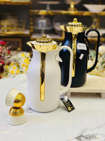 دلة قهوة اطار ذهبي