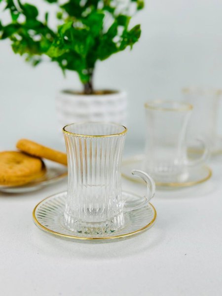 طقم كاسات شاي زجاج محزز مع يد وحز ذهبي