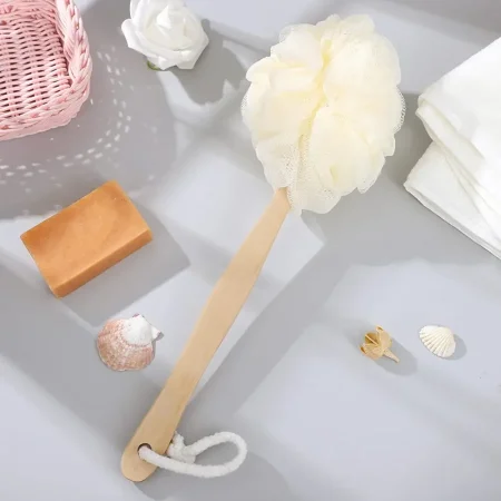 فرشاة استحمام / ليفة تنظيف جسم مع يد خشب