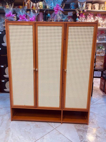 خزانة احذية خشب ثلاث دفات مع ارفف