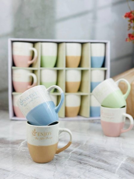 طقم مجات سيراميك ملون مع يد 12 قطعة