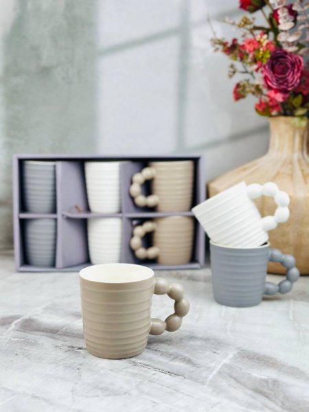 طقم مجات سيراميك ملون مع يد ببلل 12 قطعة