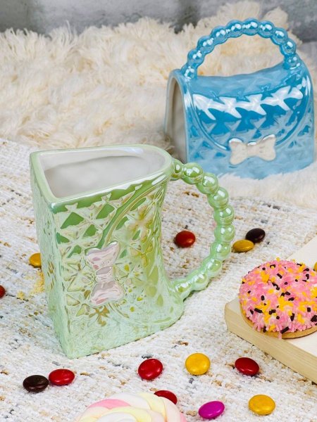 مج بورسلان شنطة مع يد لولو